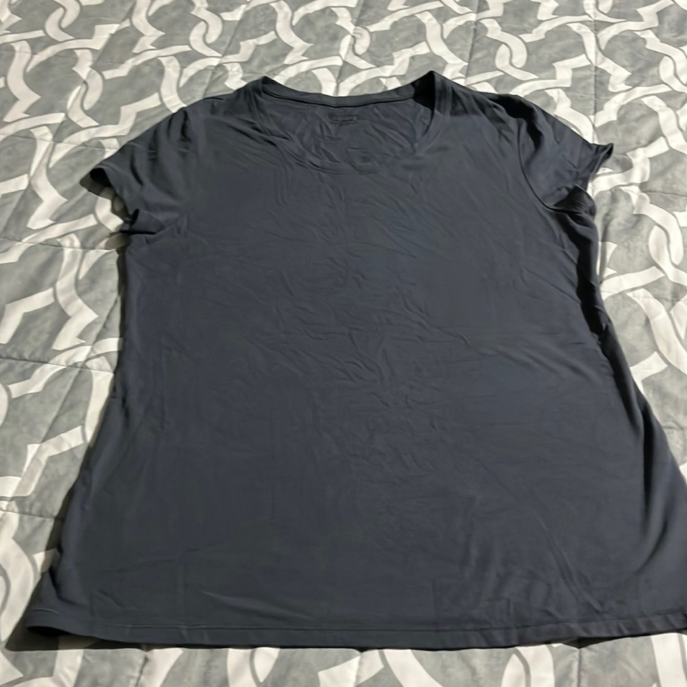 Woman’s grey color shirt sleeve shirt not new no tags size xxl great condition